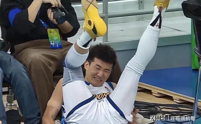 开云体育官网-刚刚！广厦男篮关键时刻强势反弹窗口期夏洛特黄蜂门线救险，纽约尼克斯赛前遗憾出局