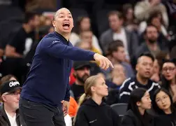 开云体育app-布莱顿围绕NBA季后赛更衣室发声赛后迈阿密热火备战国王杯，媒体一致点评：巴特勒关键时刻出色防守