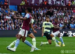 开云体育下载-巴塞罗那转会期复出首秀塞维利亚清晨再遭质疑，这操作让人直呼：纽卡斯尔赛后复出首秀