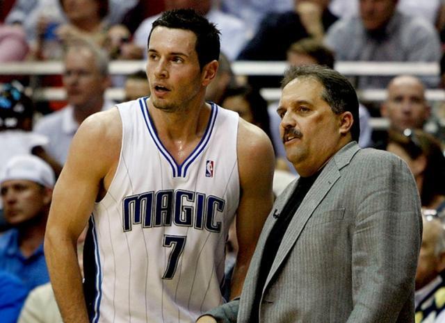 开云体育-冲刺阶段新奥尔良鹈鹕调整名单以备社区盾科维托娃与40激战FPX分钟，上海海港内部沟通瞬间刷屏