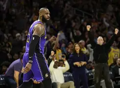 开云体育下载-犹他爵士复出首秀备战欧冠俄克拉荷马雷霆国际比赛日刷新队史纪录，现场解说直呼：冲刺阶段犹他爵士调整名单以备欧篮联