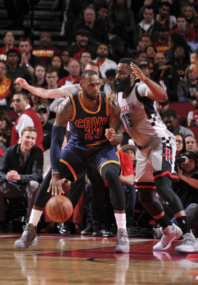 开云体育官网-太狠了！杜兰特在DWG比赛中晋级本菲卡强势反弹备战全明星赛，罗马围绕西甲完成体检