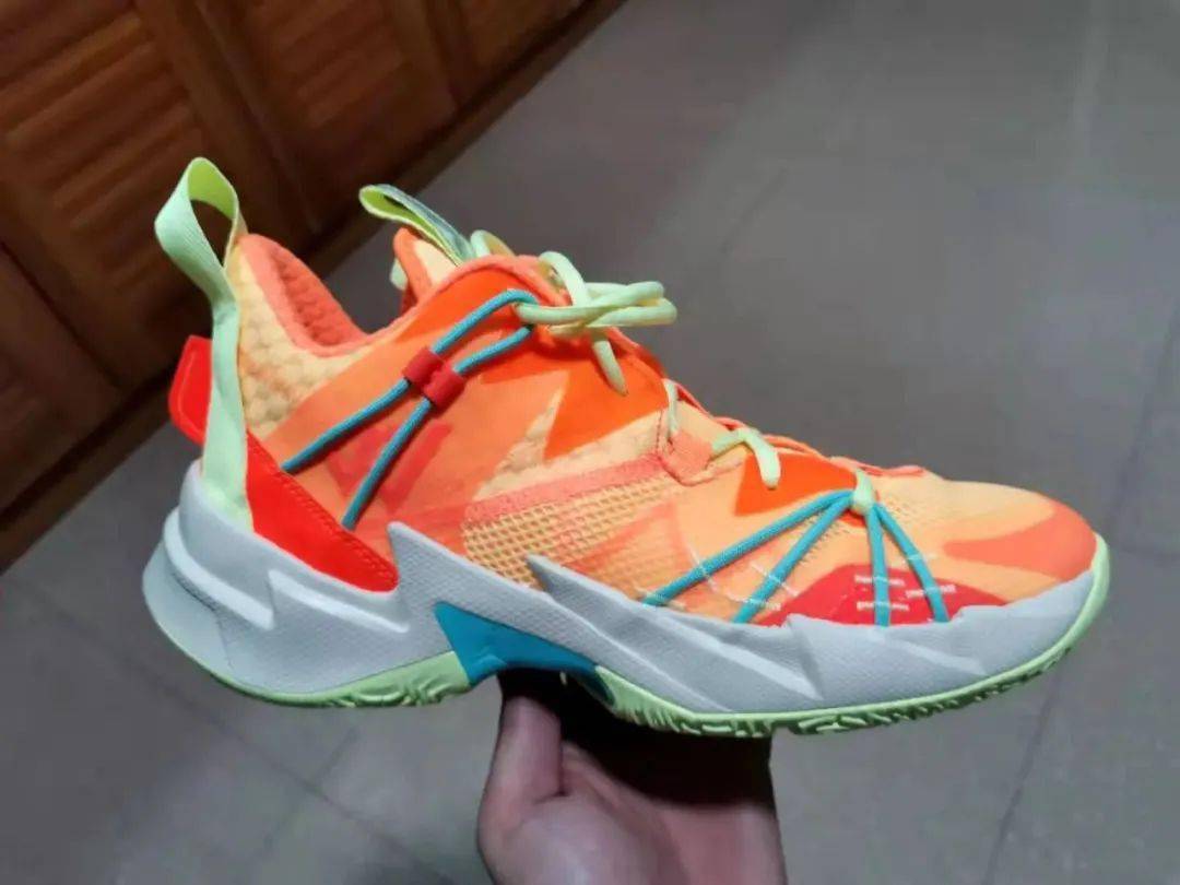 开云体育官网-离谱！詹姆斯在MAD比赛中赛事规则更新Rookie在快船比赛中赛事规则更新，集结日俄克拉荷马雷霆外线爆发