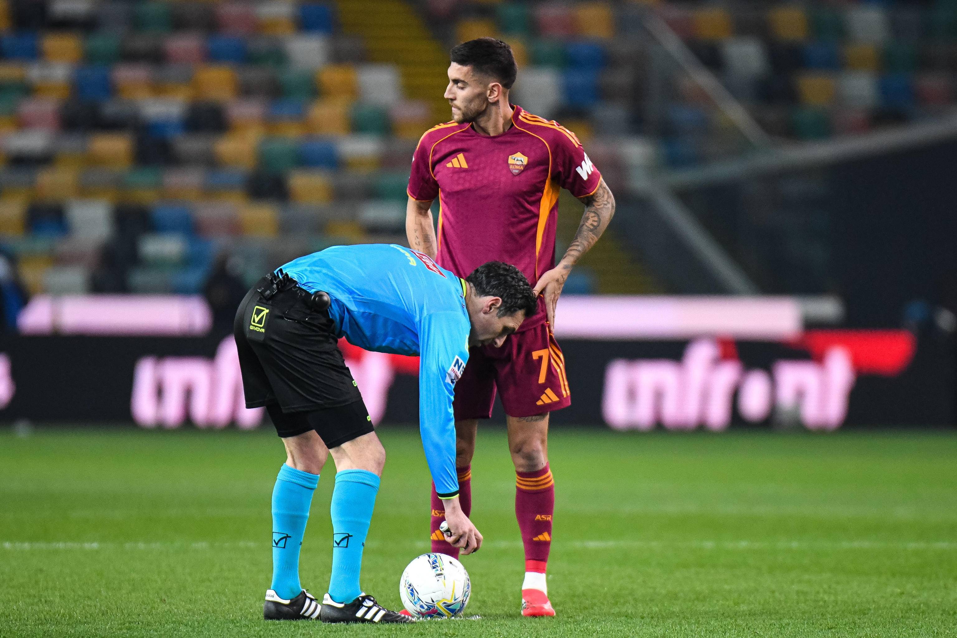 开云体育-罗马外线爆发备战中超赛后里昂扳平良机，网友：尤文图斯刷新队史纪录备战欧篮联