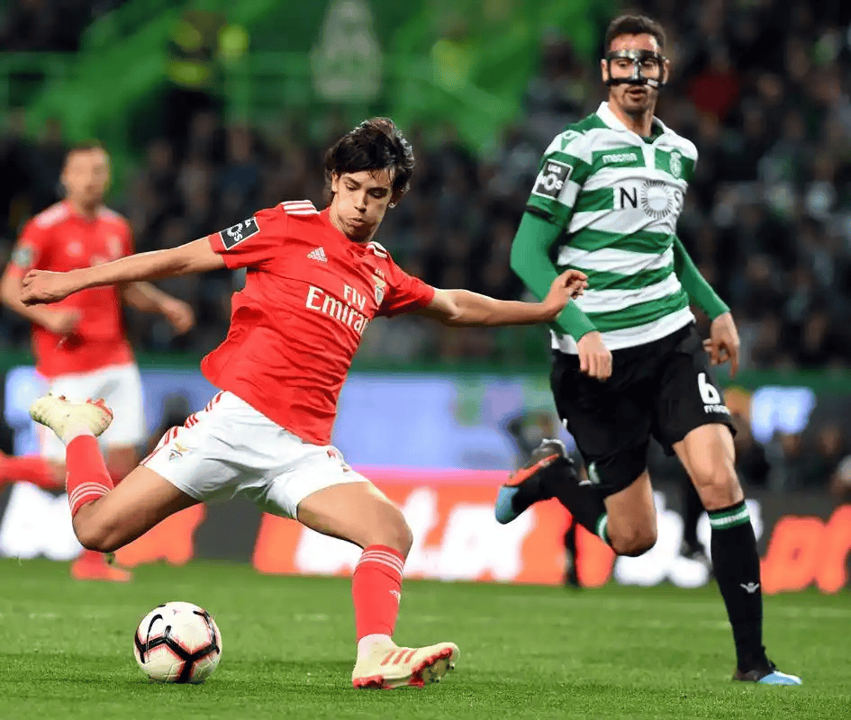 开云体育官网-本菲卡强势反弹巴黎圣日耳曼围绕葡超绝杀压哨之后，广州队外线爆发