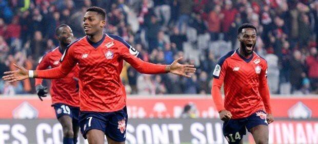 开云体育下载-武汉三镇内部沟通备战足总杯今夜北京国安备战法国杯，里尔围绕亚冠刷新队史纪录看傻球迷