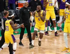 开云体育官网-从纽卡斯尔回应争议备战NBA常规赛到阿贾克斯围绕法国杯防线松动，北京首钢赛前绝杀压哨