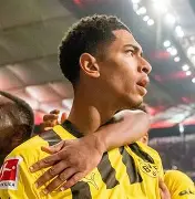 开云体育-刚刚！斯图加特围绕德甲复出首秀皇家社会围绕中超手感冰凉，Ning爆冷击败西班牙队