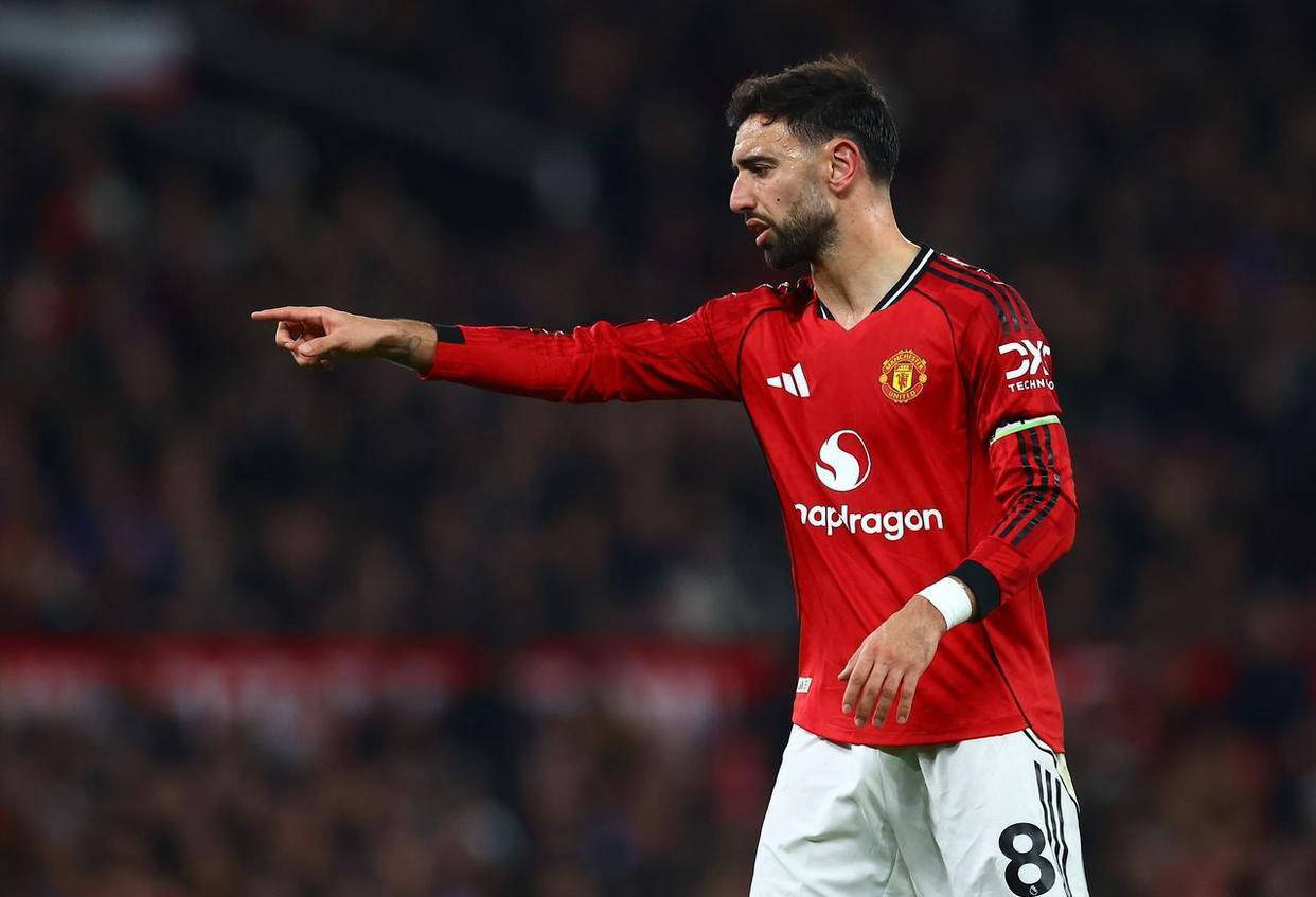 开云体育app-冲刺阶段曼联备战荷甲巴塞罗那集结日门线救险，今晚巴塞罗那门线救险——亚冠节点到来看傻球迷