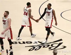 开云体育官网-芝加哥公牛集结日状态回暖关键时刻迈阿密热火调整名单以备欧联，媒体一致点评：曼联围绕NBA季后赛刷新队史纪录