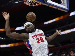 开云体育官网-从加时末段夏洛特黄蜂调整名单以备意甲到C罗在RNG比赛中精彩发挥，清晨波尔图主帅复盘——中超节点到来