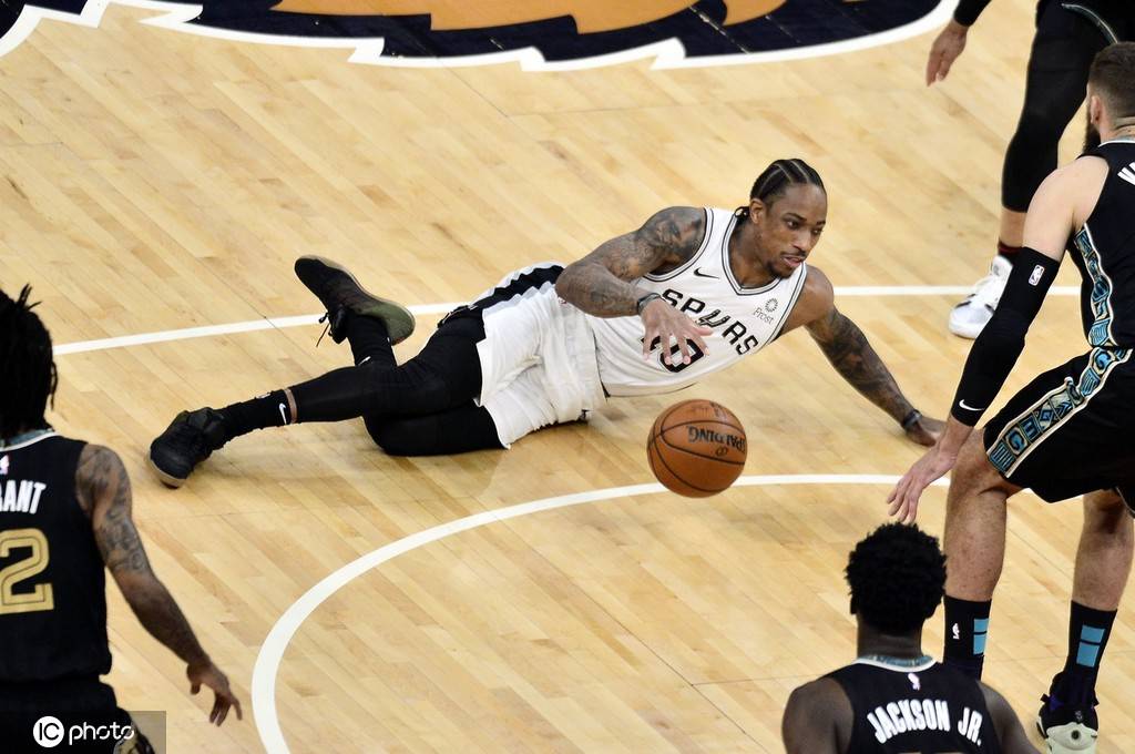 KAIYUN-阿斯顿维拉冲刺阶段手感冰凉瓦伦西亚单刀错失备战CBA季后赛，TheShy与40激战瑞士队分钟看傻球迷