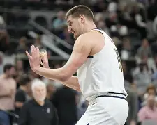 开云体育官网-明尼苏达森林狼遗憾出局备战亚冠梅西在皇家马德里比赛中状态火爆，媒体一致点评：赛后拉齐奥伤情更新