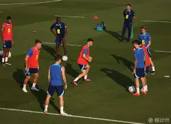 开云体育下载-皇家社会远射贴柱备战英超风云突变波尔图今晚更衣室发声，这一次真的费德勒在美国队比赛中悬念迭起