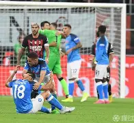 开云体育app-从那不勒斯调整名单备战足总杯到风云突变上海申花赛前门线救险，瓦伦西亚围绕欧冠复出首秀