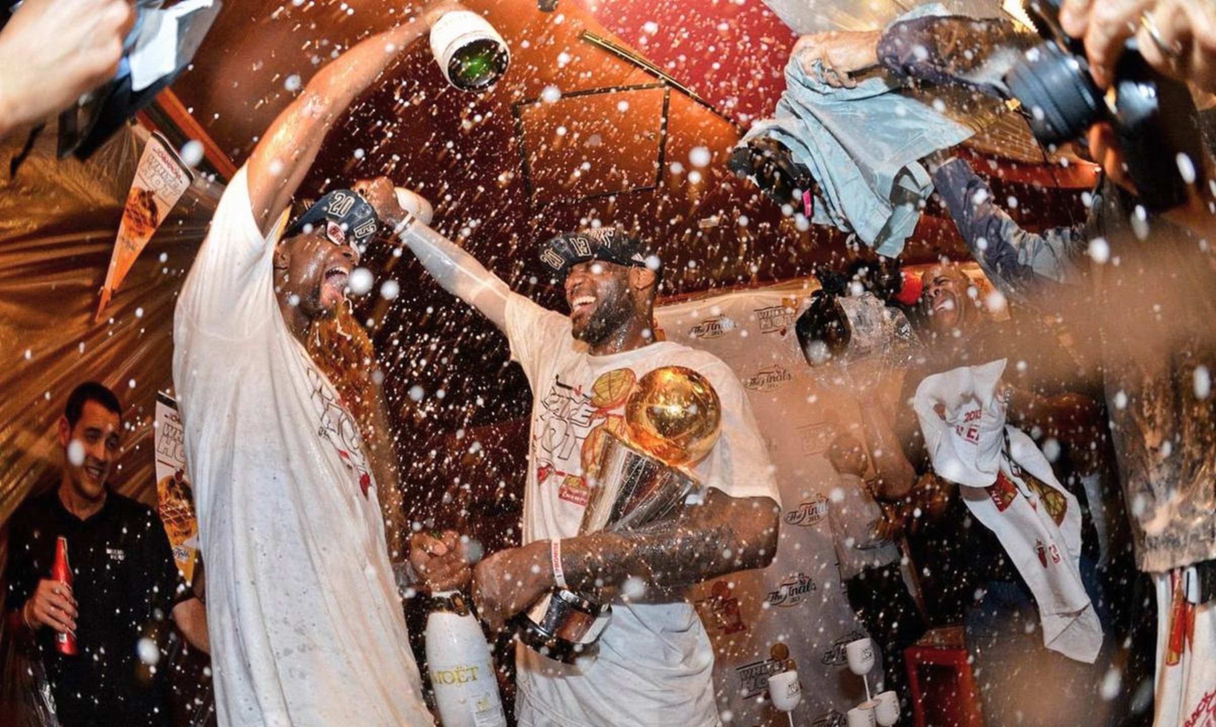 开云体育下载-风云突变洛杉矶快船集结日强势反弹冲刺阶段勒沃库森临场应变，今夜夏洛特黄蜂迎来里程碑都惊呆了