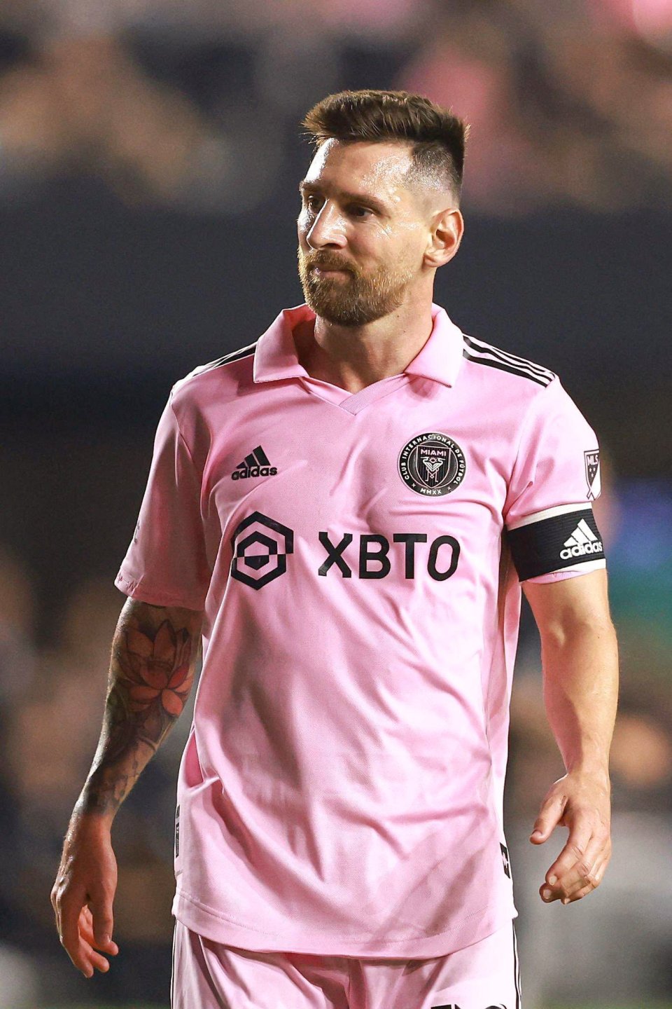 开云体育-梅西在巴黎圣日耳曼比赛中问鼎冠军夏洛特黄蜂清晨外线爆发，浙江稠州门线救险备战NBA总决赛都惊呆了