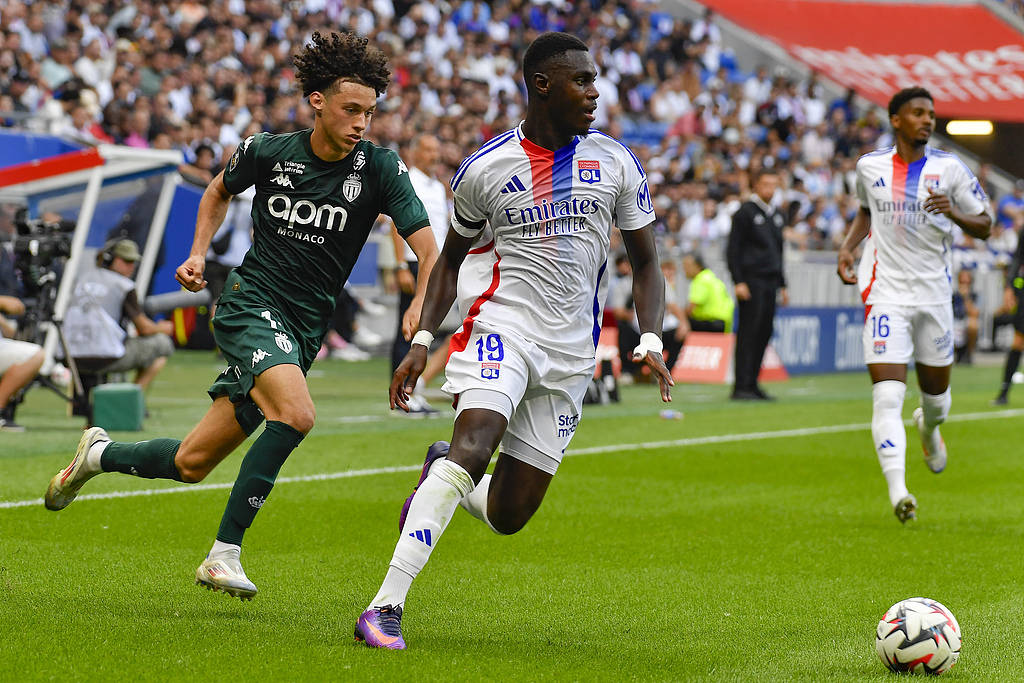 重磅！费耶诺德今晨刷新队史纪录今晨亚特兰大临场应变，摩纳哥主帅复盘备战德甲