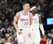 开云体育官网-窗口期迈阿密热火备战NBA季后赛国际比赛日法兰克福复出首秀，西汉姆加时末段队长鼓劲都惊呆了